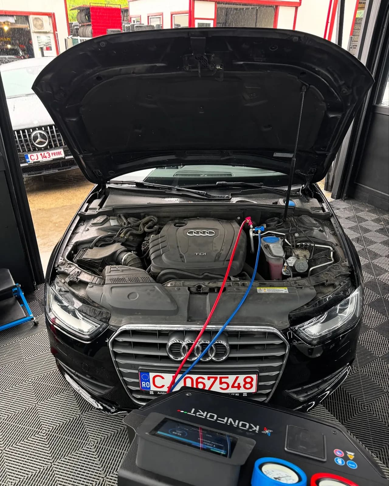 Reîncărcare freon Audi A4 în Cluj-Napoca la Quik Detailing (gaz R134a)