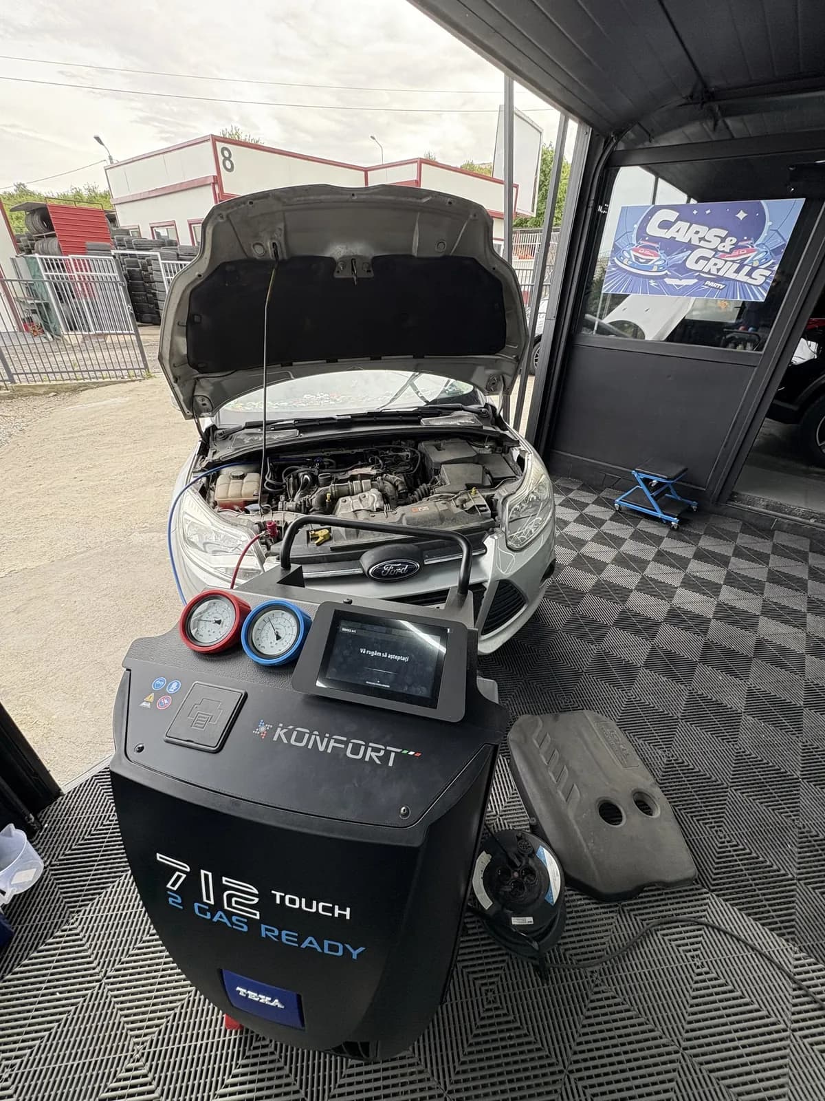 Reîncărcare freon Ford Focus în Cluj-Napoca la Quik Detailing (gaz R134a)