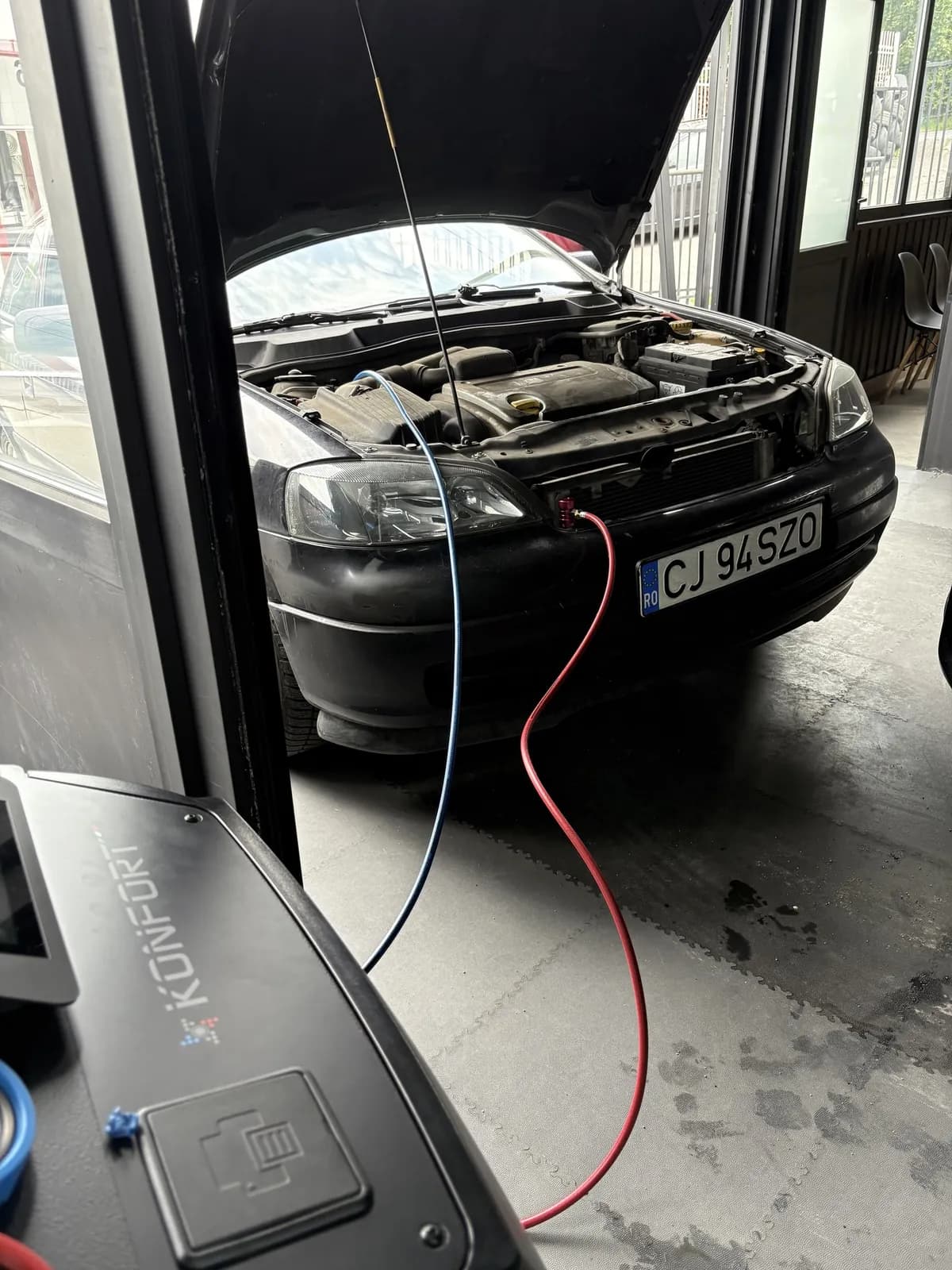 Reîncărcare freon Opel Astra în Cluj-Napoca la Quik Detailing (gaz R134a)