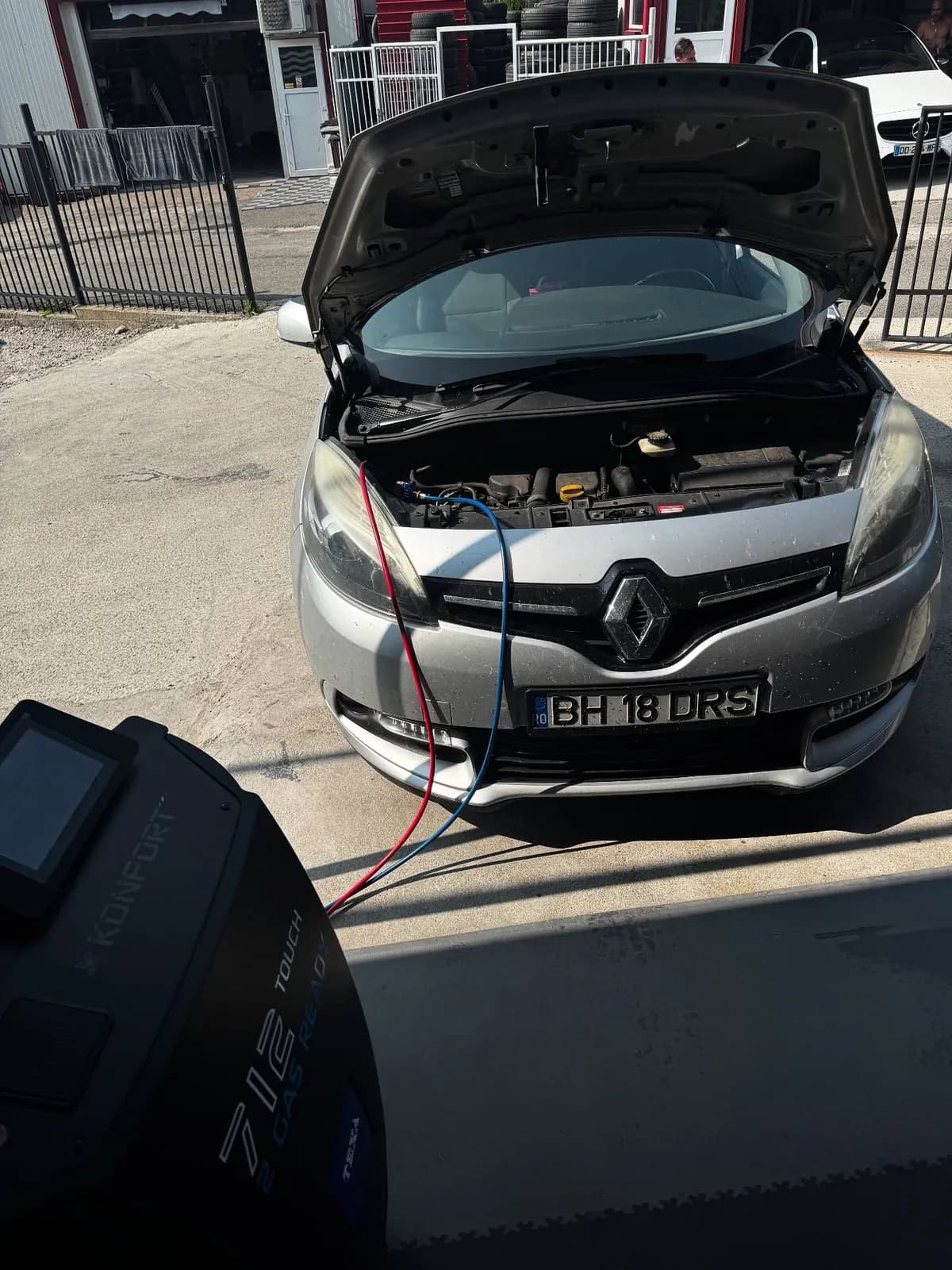 Reîncărcare freon Renault în Cluj-Napoca la Quik Detailing (gaz R134a)
