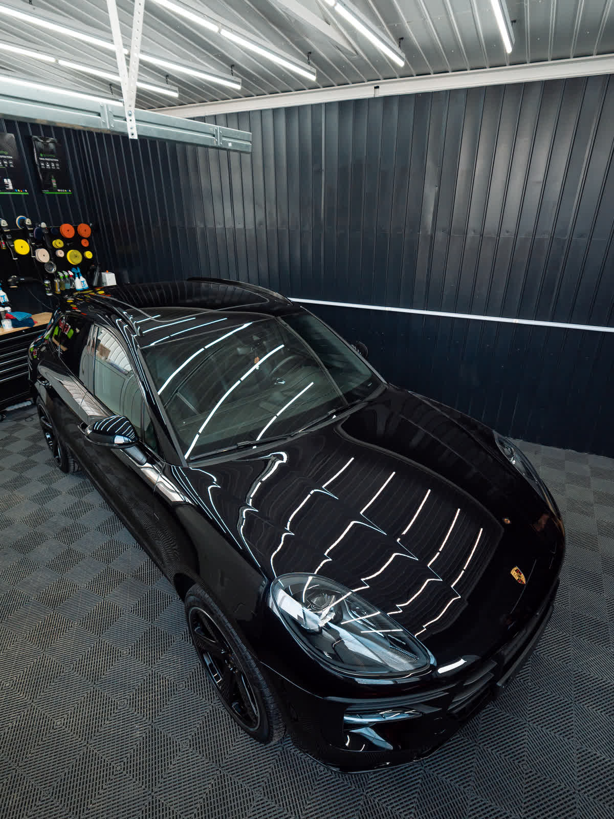 Reflexie accentuată după protecție ceramică, Quik Detailing Cluj